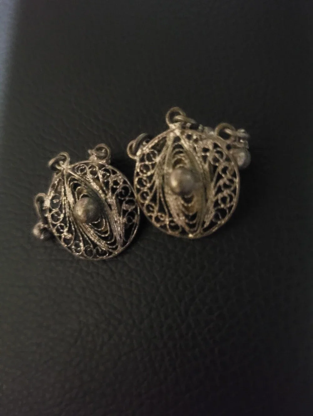 Vintage Mid-Century Silver Tone Filigree Chandelier Clip On Earrings Untested